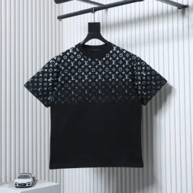 Classic short-sleeved shirt with logo gradient