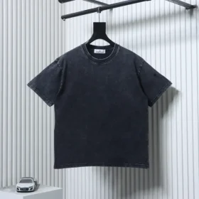 New, summery short-sleeved T-shirt in a used look