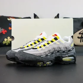 UNDEFEATED × Nike Air Max 95 SP Shanghai Exclusive - Grey Yellow